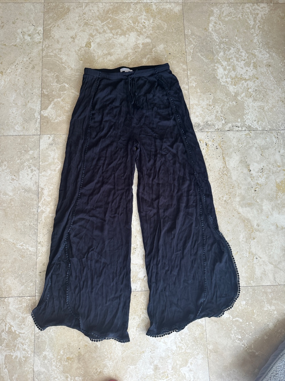 Chelsea28 Black Wide-Leg Drawstring Palazzo Pants